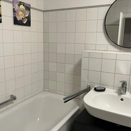 Stilvolle 3,5-zimmer-wohnung In Appartamento