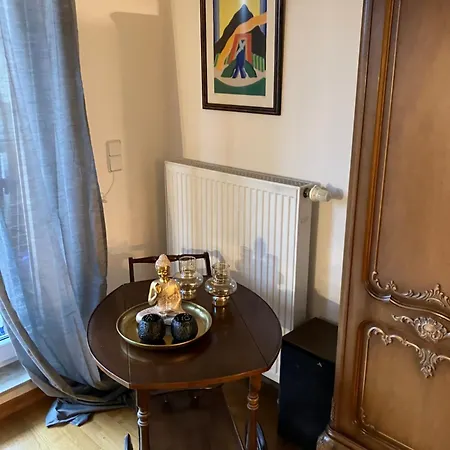 Stilvolle 3,5-zimmer-wohnung In *