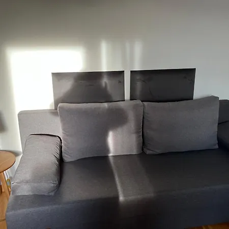 Stilvolle 3,5-zimmer-wohnung In Appartamento